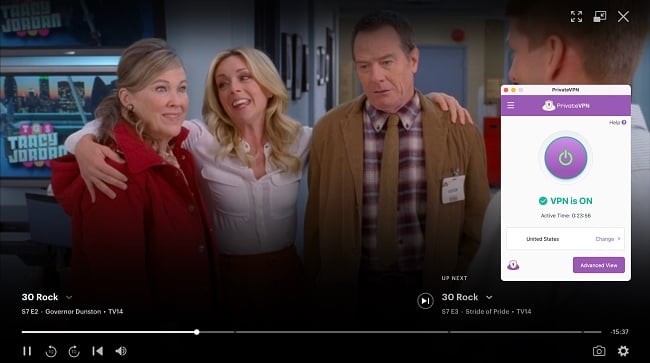 Zrzut ekranu z 30 Rock grającymi na Hulu, gdy PrivateVPN jest podłączony do serwera w USA