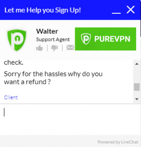 Skjermbilde av PureVPN live kundestøtte chat vindu som viser representantens spørsmål om hvorfor en kunde ønsker refusjon