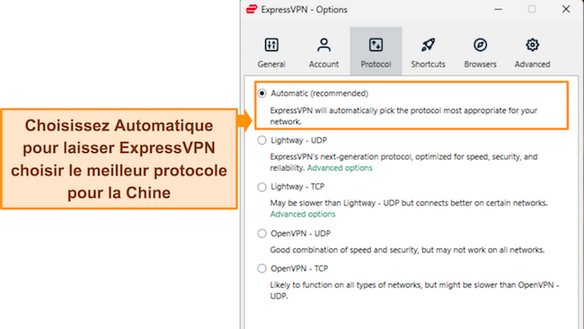 Image de l'application Windows d'ExpressVPN, montrant le menu du protocole et mettant en évidence l'option 