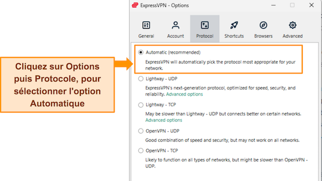 Image de l'application Windows d'ExpressVPN, montrant les paramètres des protocoles et mettant en évidence l'option Automatique