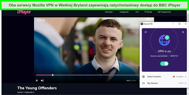 Zrzut ekranu przedstawiający BBC iPlayer grającego w The Young Offenders, podczas gdy Mozilla VPN jest połączona z serwerem w Londynie w Wielkiej Brytanii