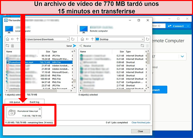 Captura de pantalla de las ventanas de transferencia de archivos de TeamViewer mientras se envía un archivo de video de una PC a otra