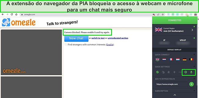 Captura de tela da extensão do navegador Chrome da PIA conectada a um servidor do Reino Unido com recursos de microfone e webcam bloqueados, com o Omegle em segundo plano também mostrando que a webcam e o microfone estão bloqueados.
