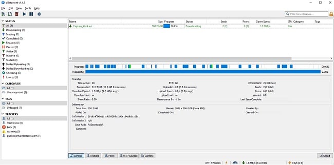 Screenshot di qBittorrent che mostra un download in corso