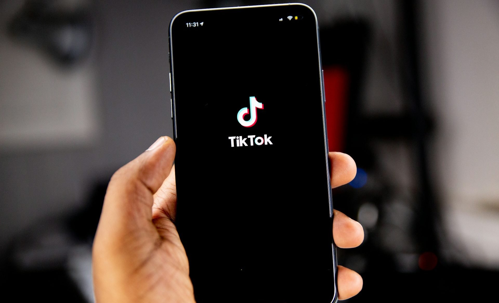 TikTok to Launch AI Avatars for Ads, Challenging Traditional Influencer Ad Space