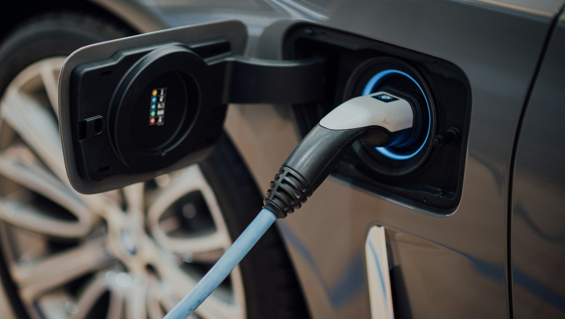 Google Maps Introduces AI Tech to Improve EV Charging Location Searches
