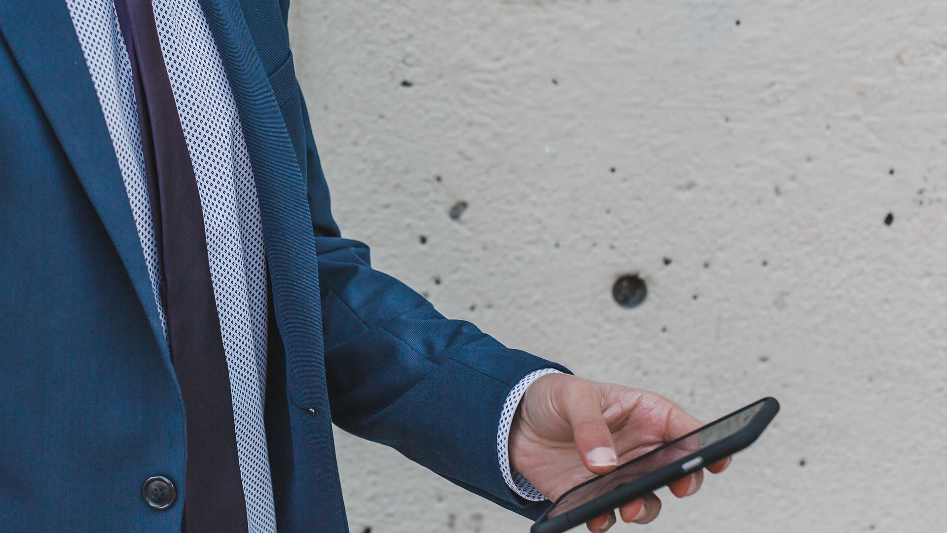 Government Officials Chats Exposed After App Breach