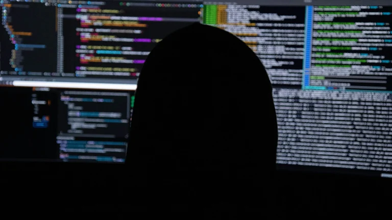 Cyberattack Hits Australian Banks: Employee Logins Stolen and Sold Online Cyberattack Hits Australian Banks: Employee Logins Stolen and Sold Online
