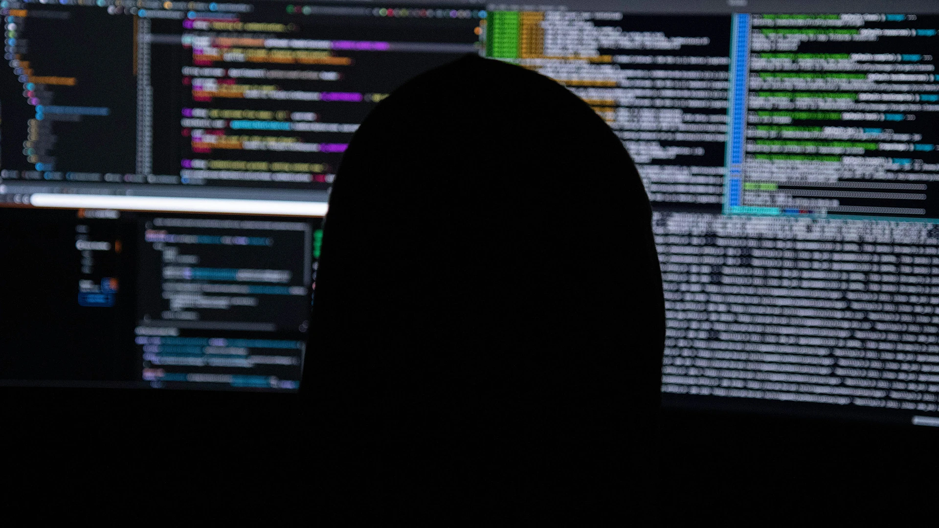 Cyberattack Hits Australian Banks: Employee Logins Stolen and Sold Online