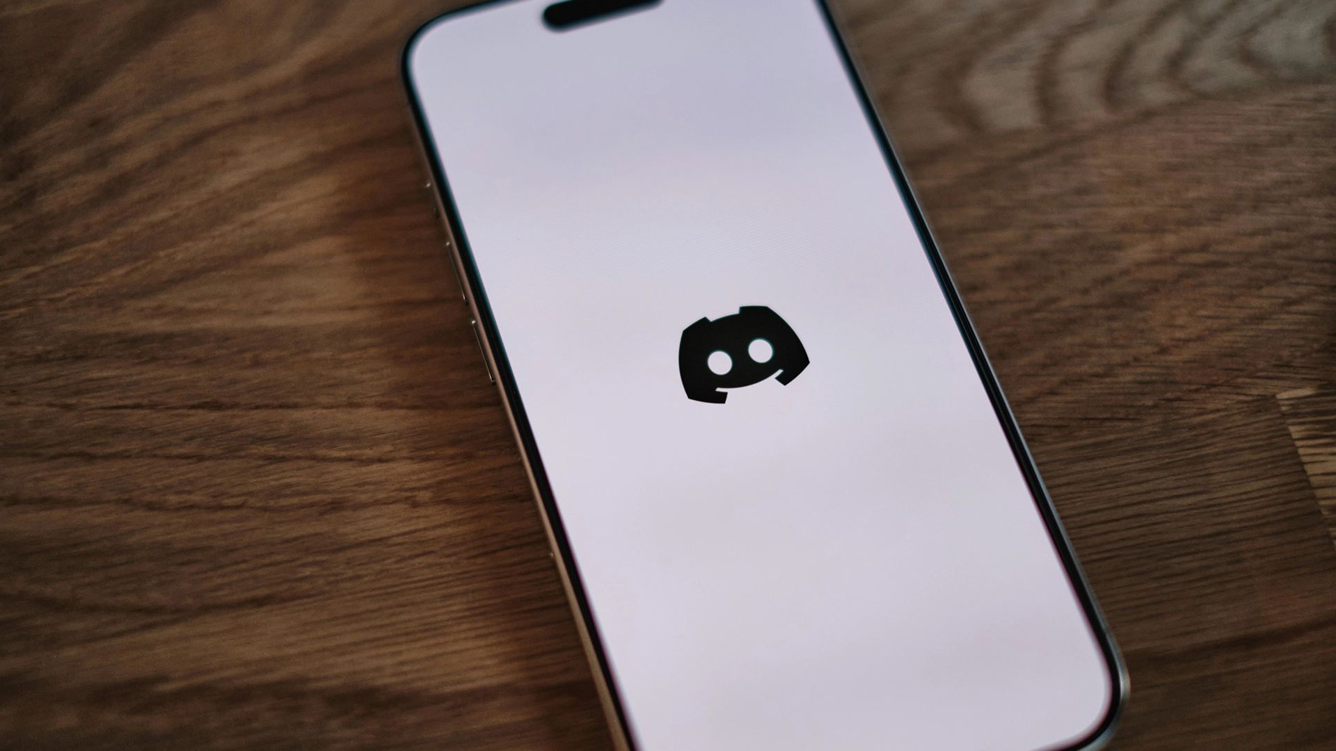Crypto Scam Exploits Discord Bots, Steals From 30,000 Wallets