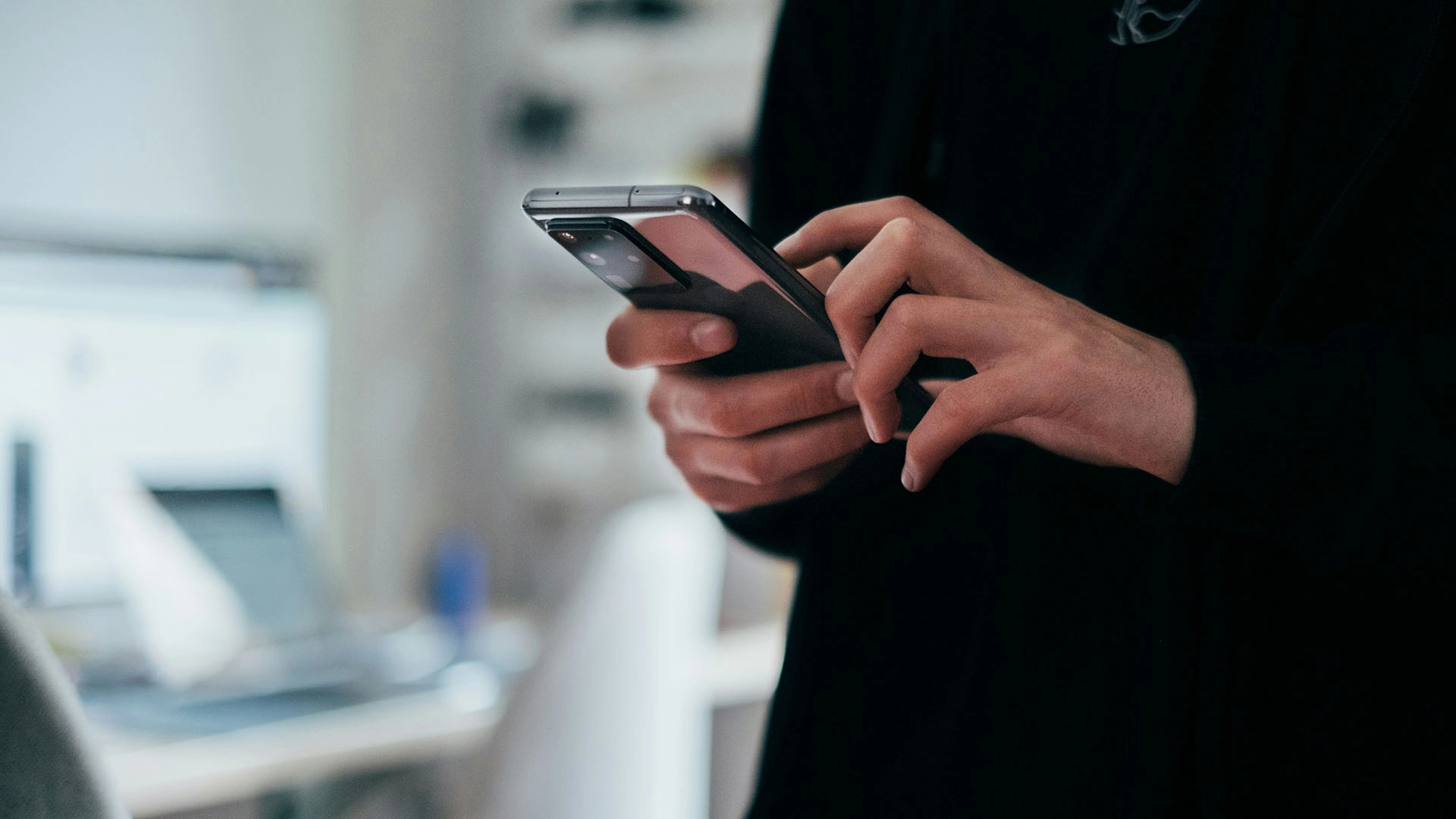 Dating App Raw Exposes User Data, Including Location and Sexual Preferences